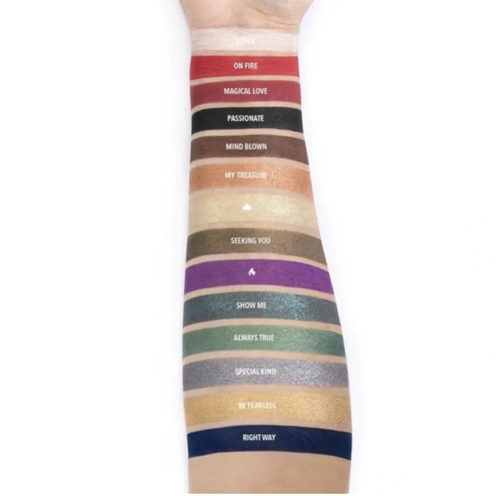 Moira NWT Soul Of Fire Eyeshadow Palette